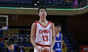 华体会app下载-没啥压力！中国男篮U16半场50-22领先马来西亚！两节均得到25分