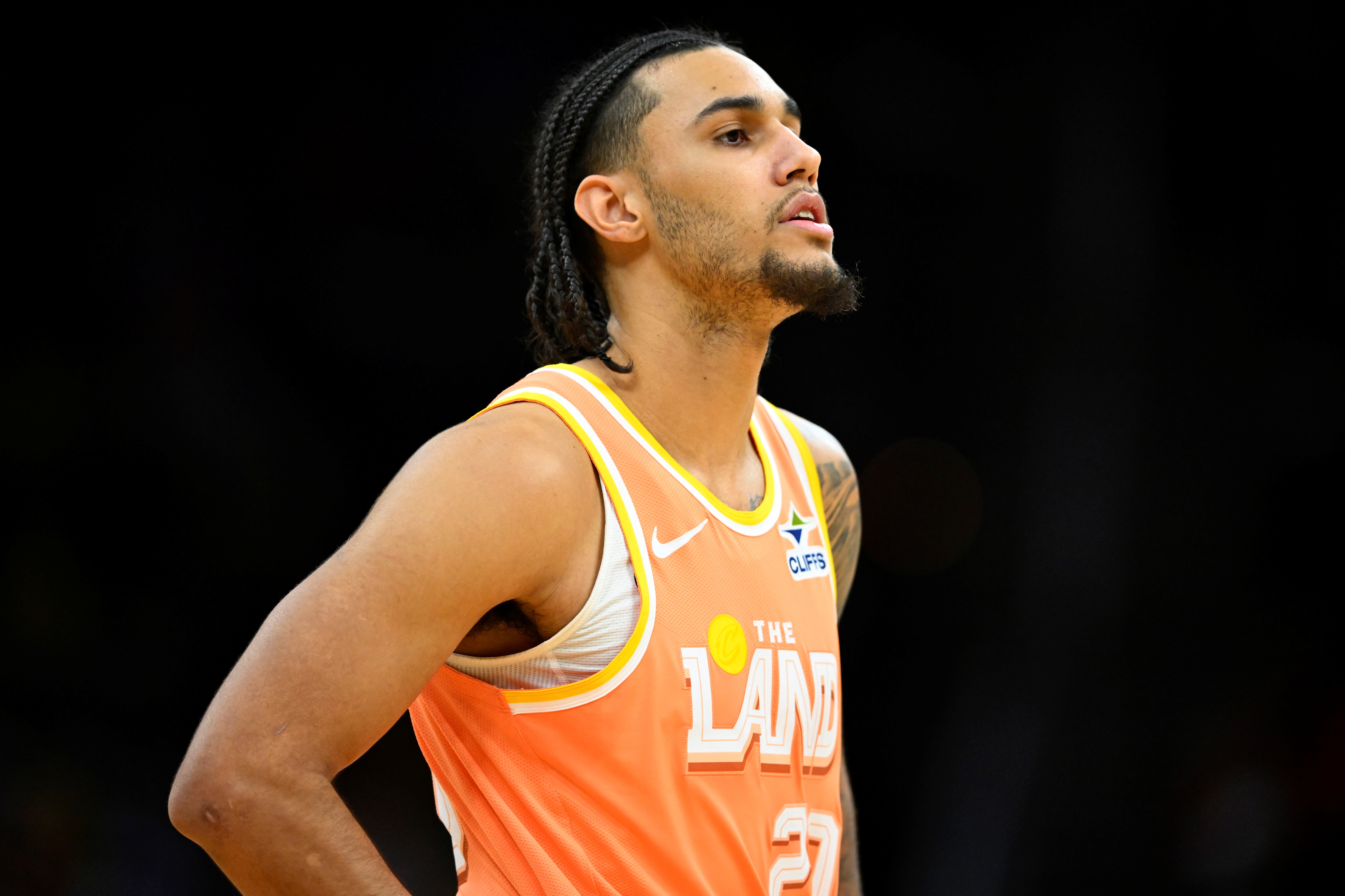 华体会平台网址-表现很全面！泰森先发10中5贡献14分9板&amp;填满数据栏 三分3中2